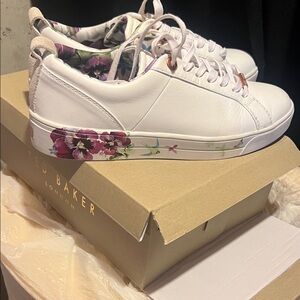 Ted Baker White Leather Floral-Trim Women's Sneakers